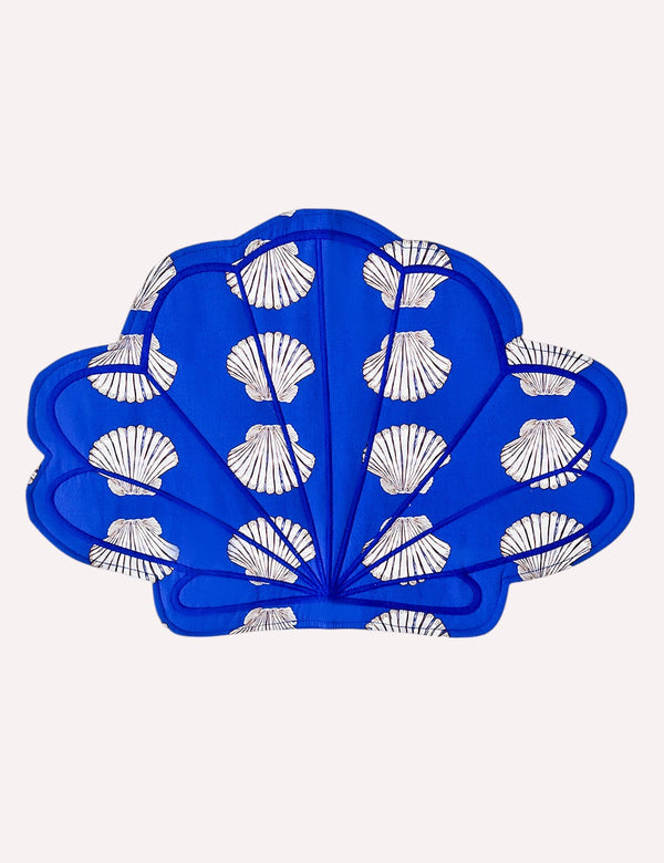 Placemat Shells on Blue