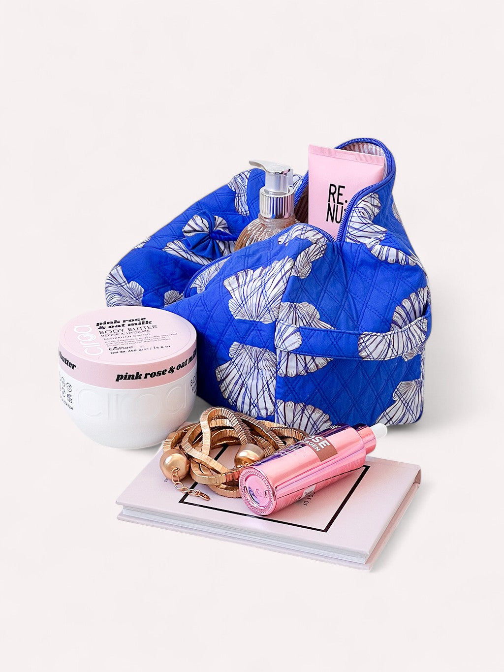 Wash Bag Shells on Blue